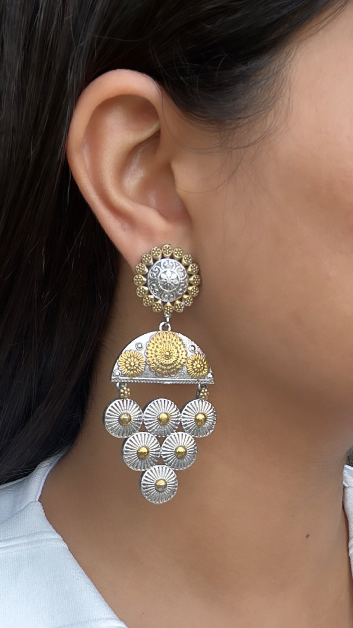 Dual Tone Dangling